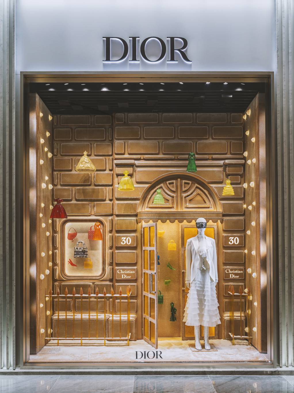 الديكور الساحر لبوتيك Dior في دبي مول