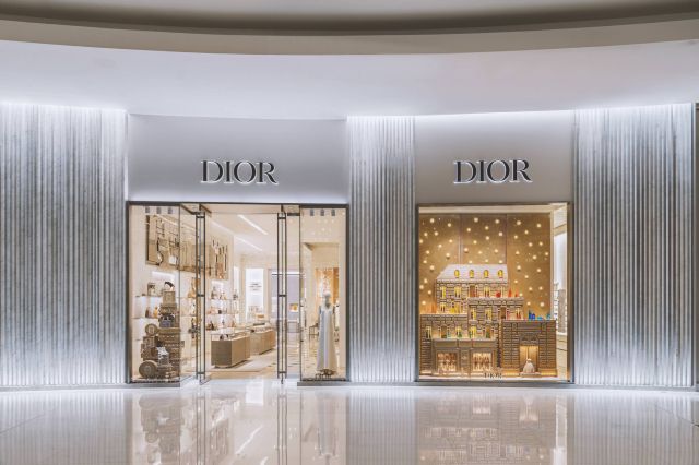 الديكور الساحر لبوتيك Dior في دبي مول