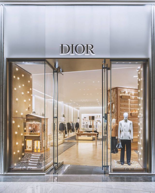 الديكور الساحر لبوتيك Dior في دبي مول