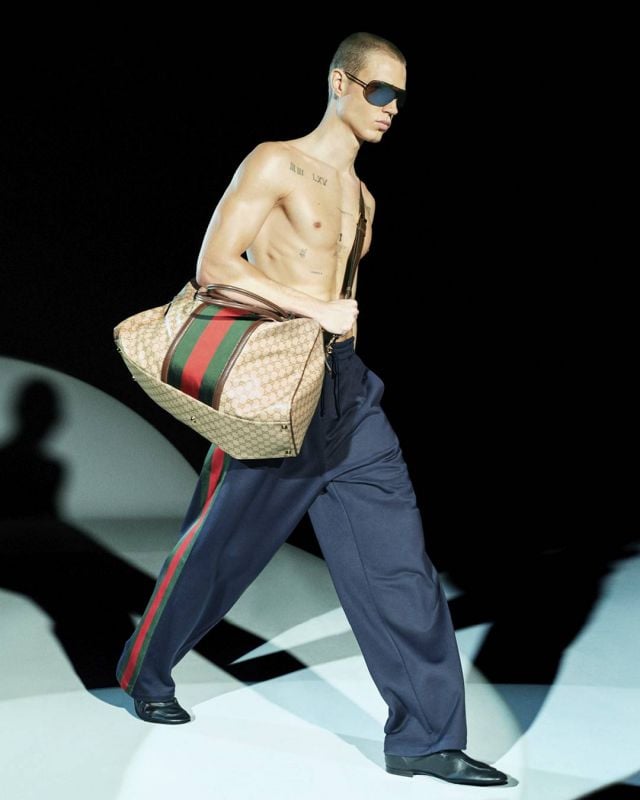 من مجموعة أزياء 