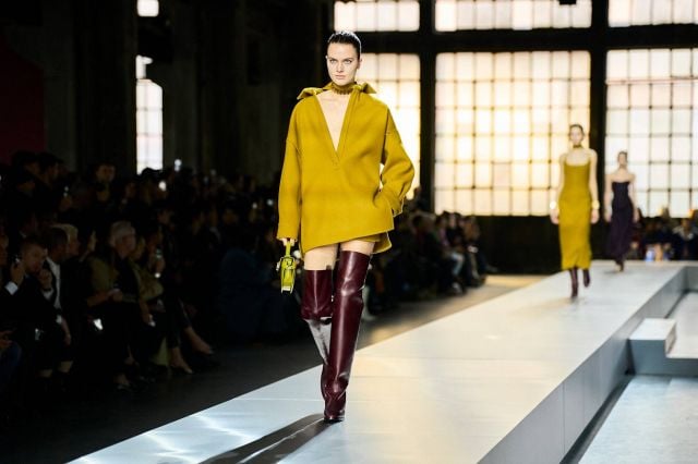 موضة الـ Collant المرتبط بالبوت: صيحة تبرز بقوة في ساحة الموضة