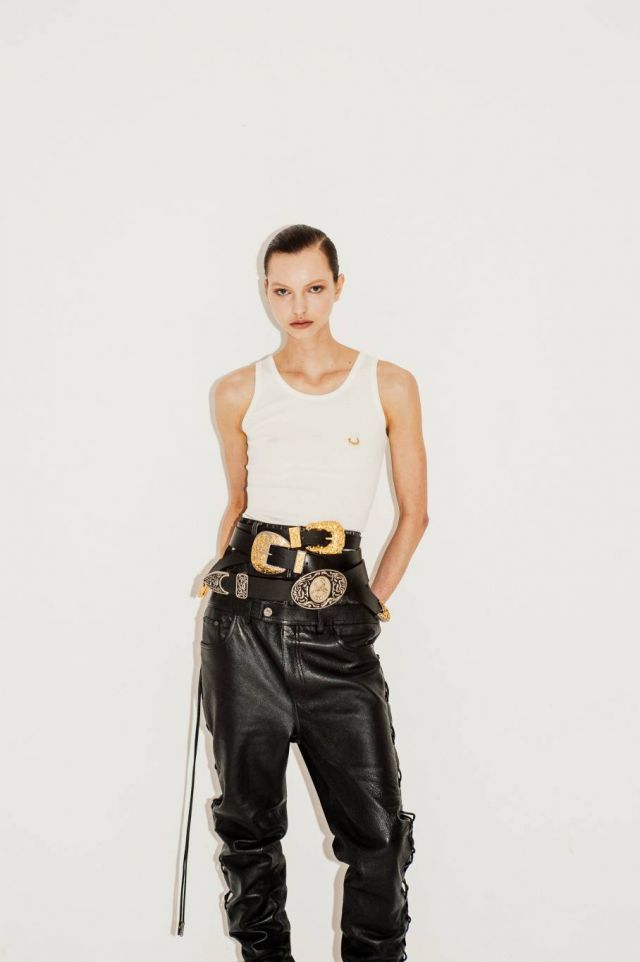 من مجموعة أزياء SCHIAPARELLI لخريف وشتاء 2025-2026