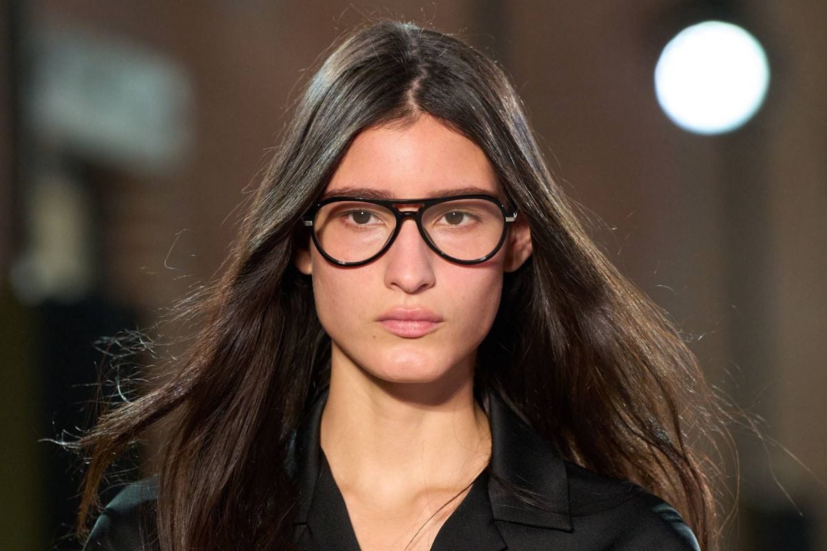 النظّارات الطبية تتصدّر منصات الموضة: من أداة إلى قطعة أيقونية