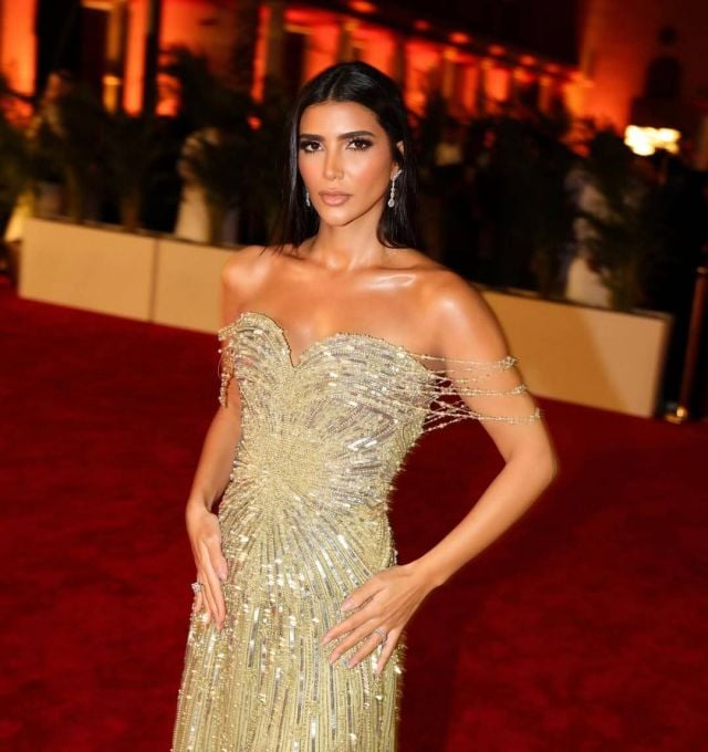 ريم سامي تتألق بصيحة الترتر