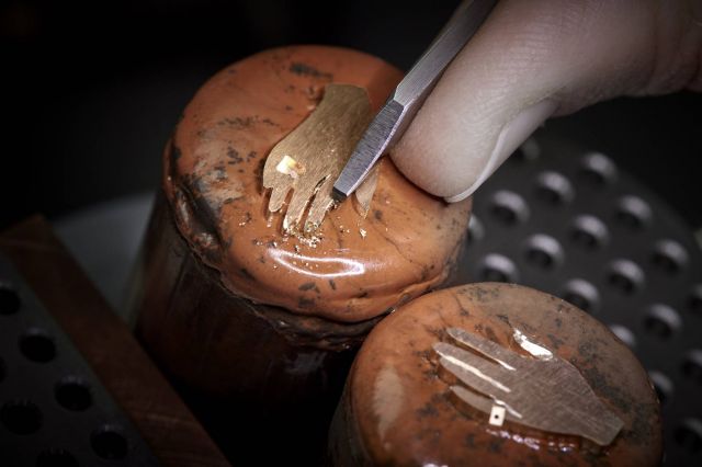 MADEMOISELLE PRIVÉ PINCUSHION BEAUTY ART SAVOIR FAIRE