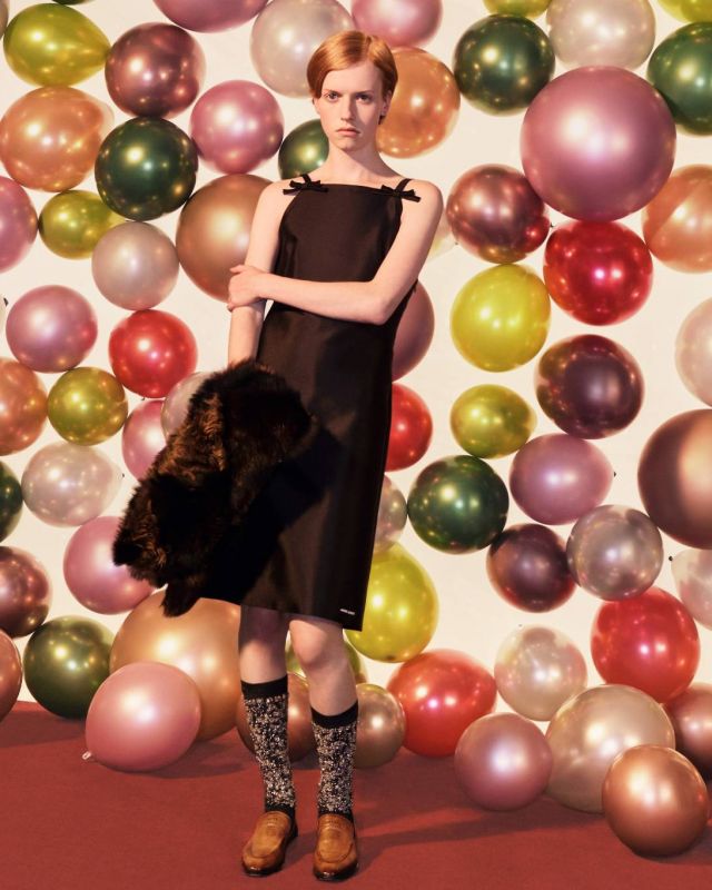 ميو ميو تحتفل بموسم الأعياد