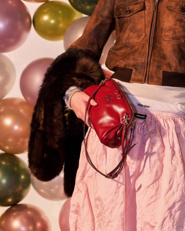 ميو ميو تحتفل بموسم الأعياد