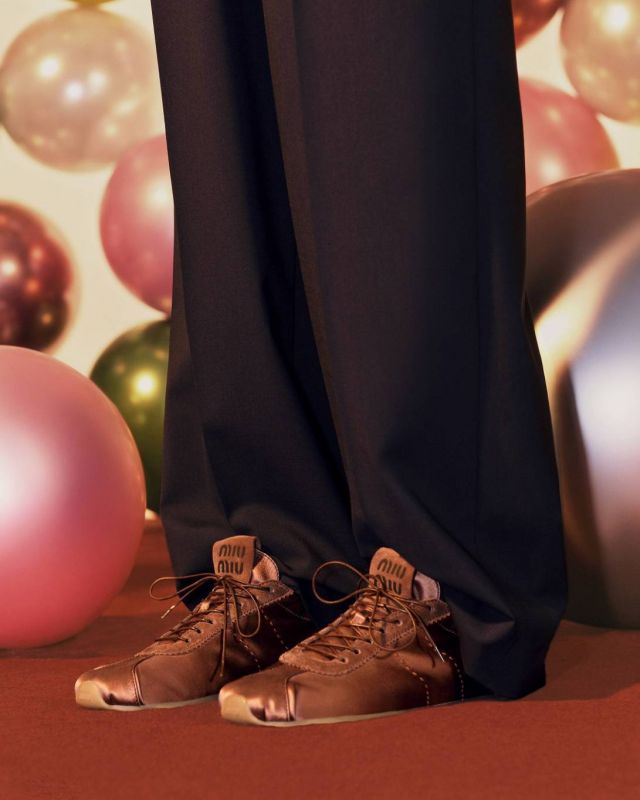 ميو ميو تحتفل بموسم الأعياد