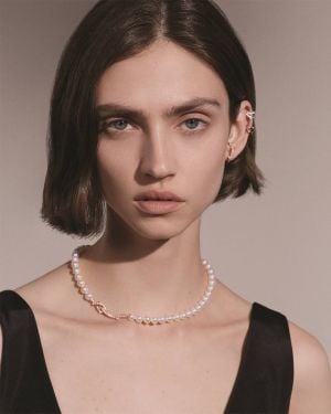 تألقي بمجموعة La Rose Dior.. الحرفية والبراعة