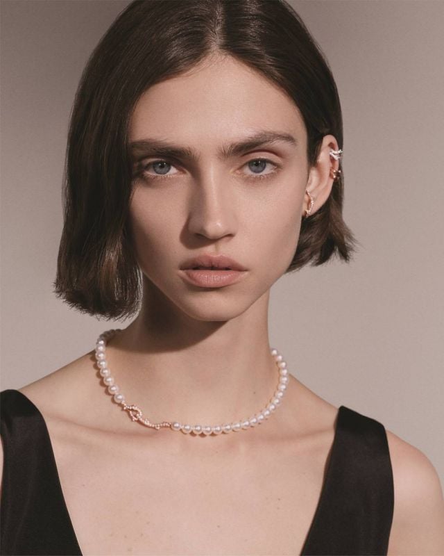 تألقي بمجموعة La Rose Dior.. الحرفية والبراعة