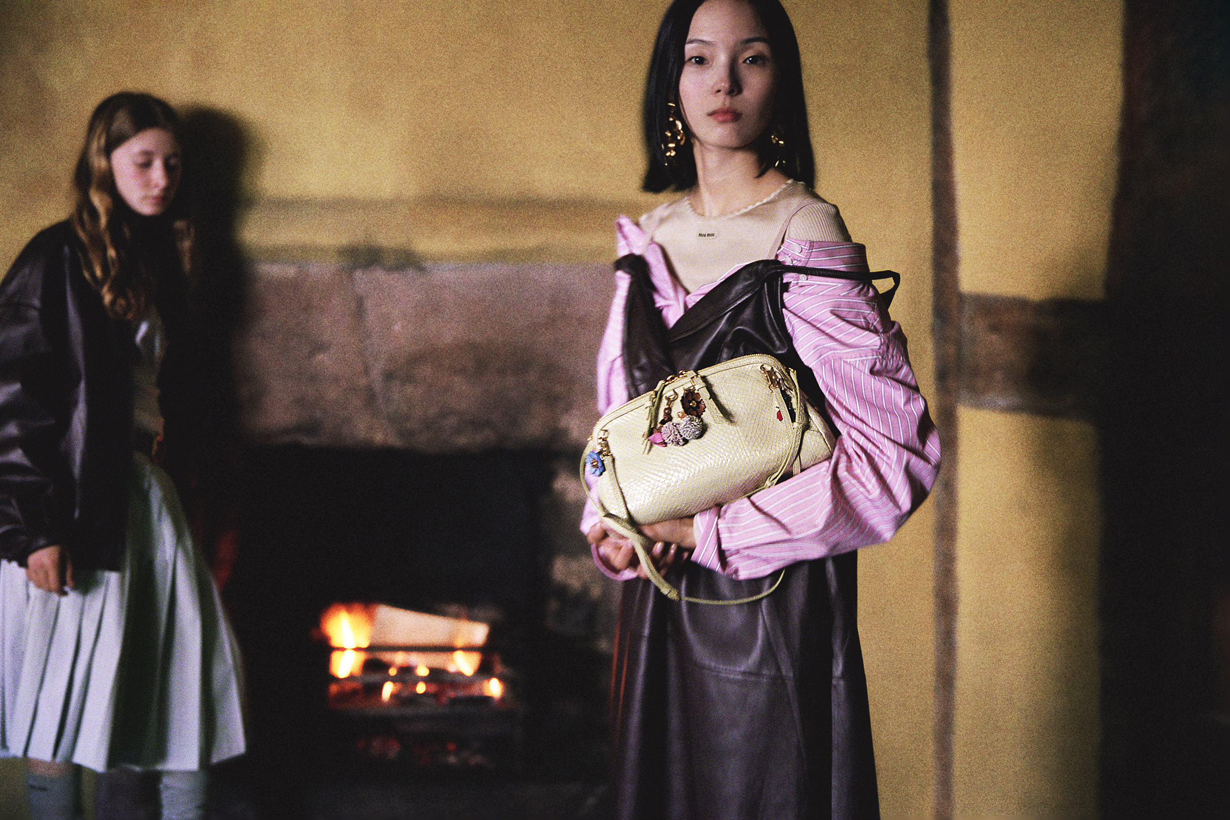 من حملة Miu Miu للعطلات 2025