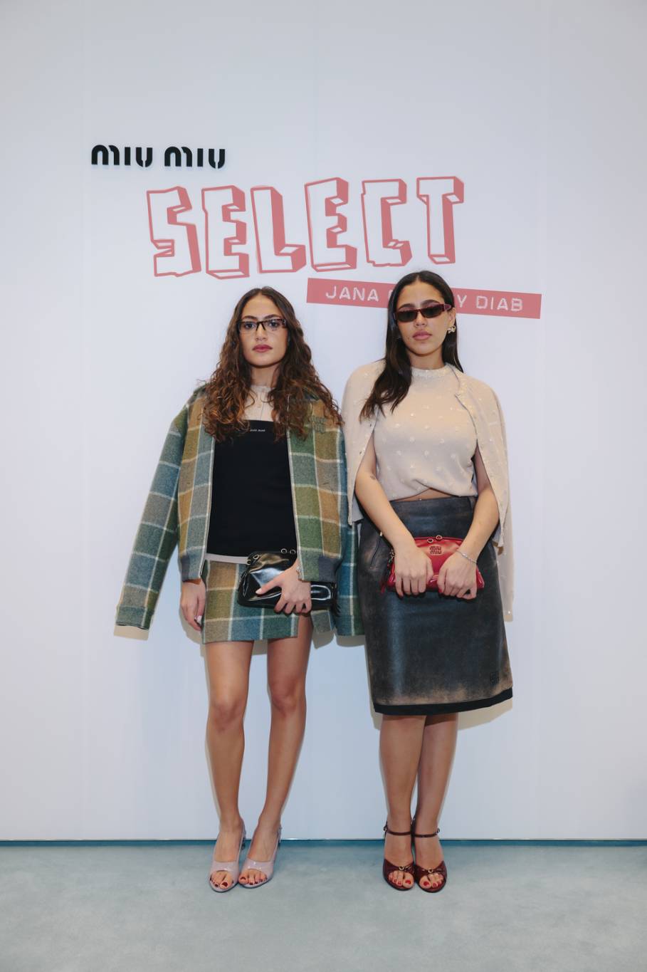 أناقة مُنتقاة بروح شخصية… Miu Miu Select بإبداع جنى وكنزي دياب