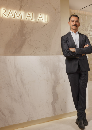 رامي العلي... تصاميم تجمع بين التراث العربي والرؤية العالمية