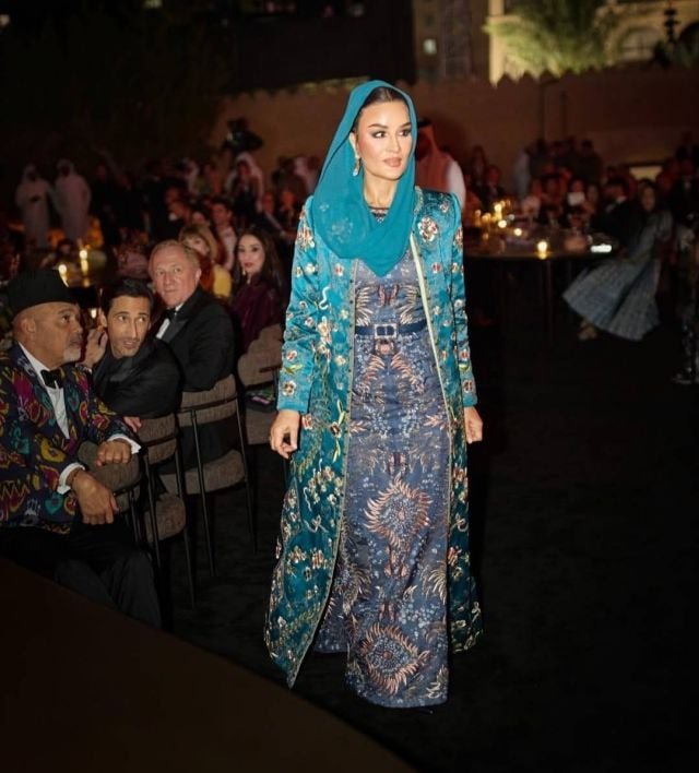 الشيخة موزا بنت ناصر في 