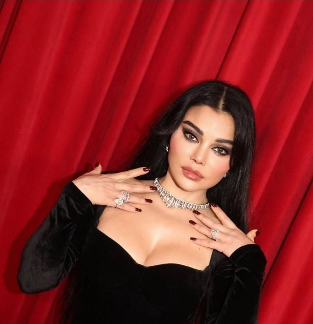 النجمة هيفاء وهبي