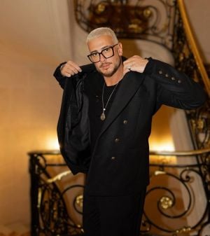 بعد تأجيل جلسات القضيتين... سعد لمجرد يعلّق