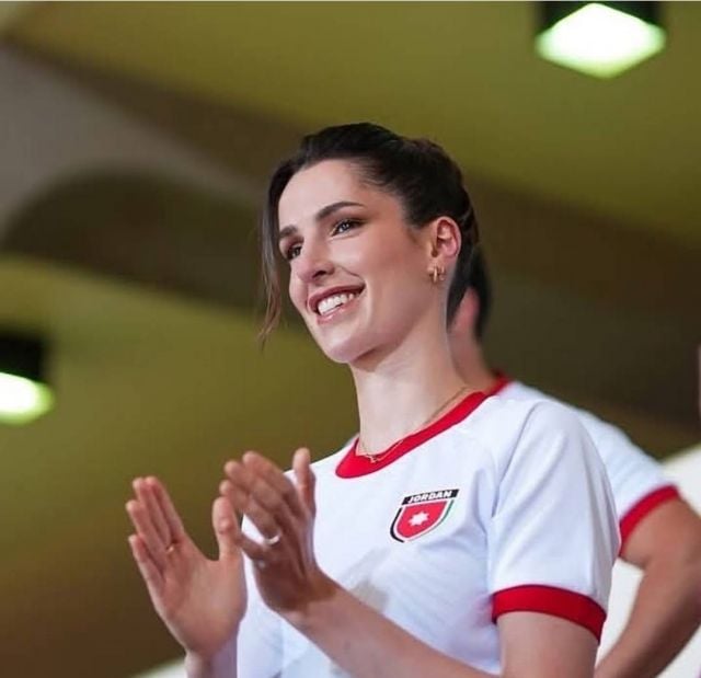 الأميرة رجوة تشجّع المنتخب الأردني