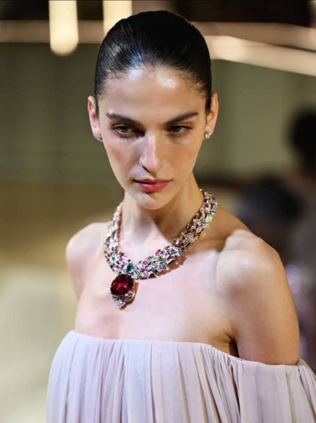 عقد Celestial Mosaic الفاخر من بولغري