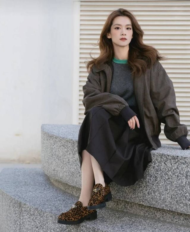 حذاء chocolate من prada