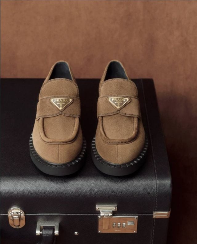 حذاء chocolate من prada