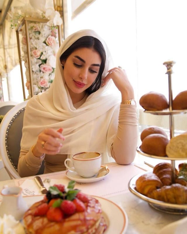 ياسمين صبري تتألق بساعة 