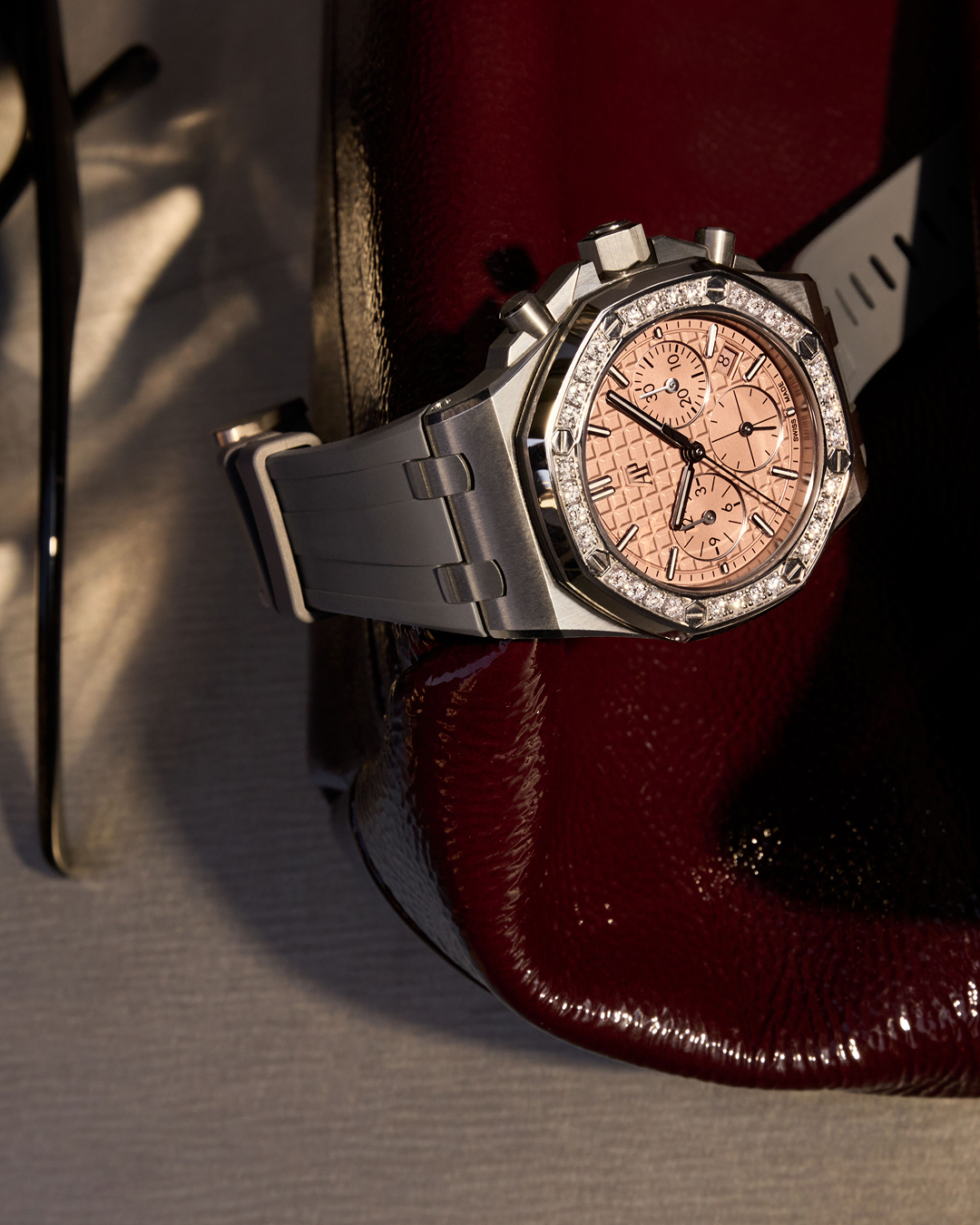 ساعة من أودمار بيغيه Audemars Piguet ساعة من أودمار بيغيه Audemars Piguet