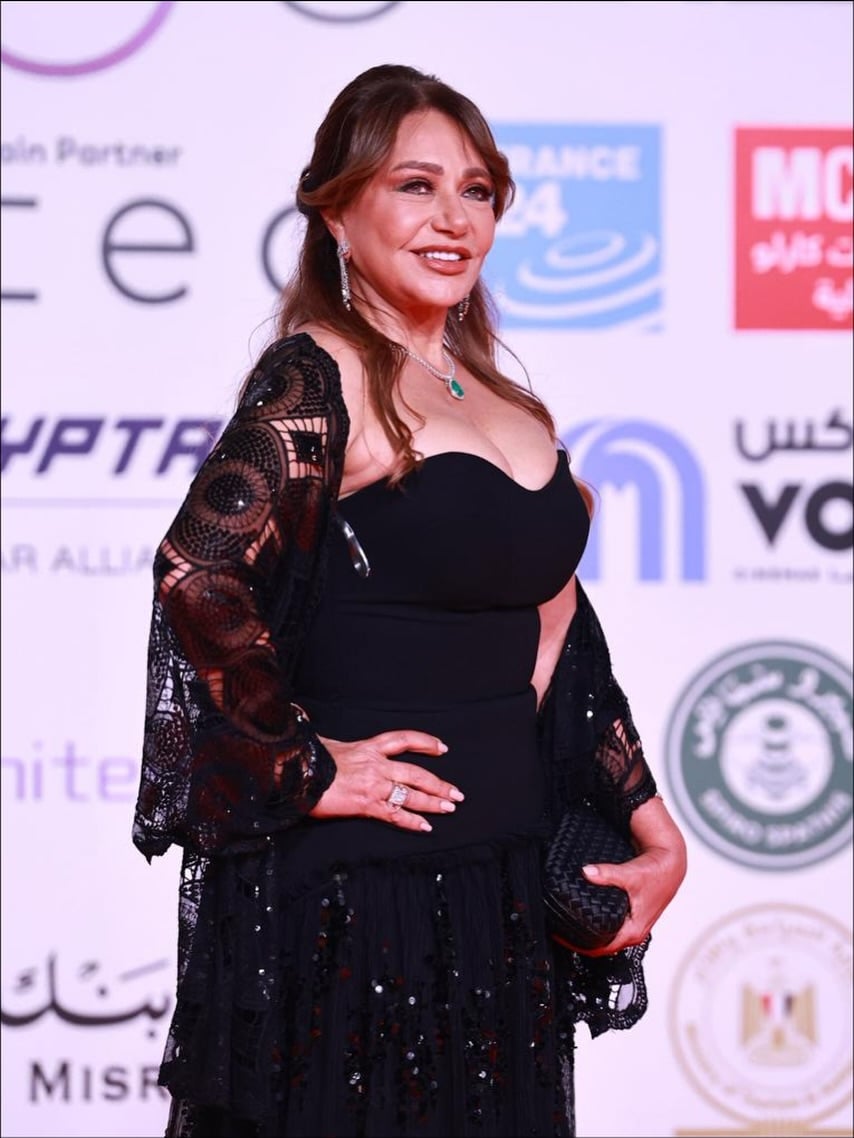 ليلى علوي… كلاسيكية راقية لا تخطئها العين ليلى علوي… كلاسيكية راقية لا تخطئها العين