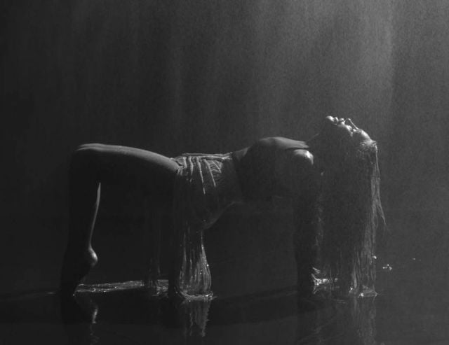  مايا دياب في مشهد من كليب أغنية 