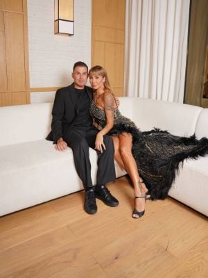 إطلالة جويل ماردينيان رفقة زوجها بـ