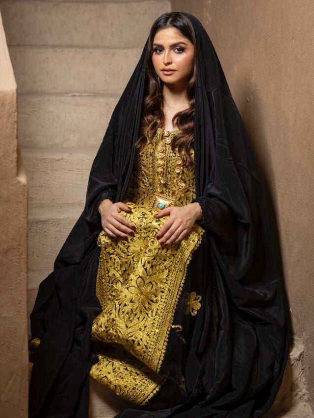 حلا الترك تتألق باللون الأصفر في اليوم الوطني البحريني