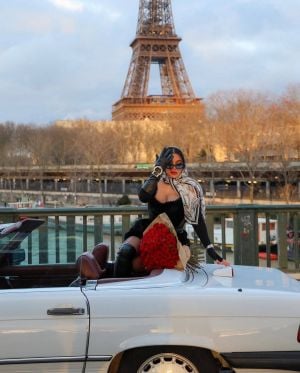 أسرار الساعات في خزائن هيفاء وهبي وريهانا وكايلي جينير