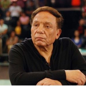 الموت يفجع عادل إمام في أعز الناس