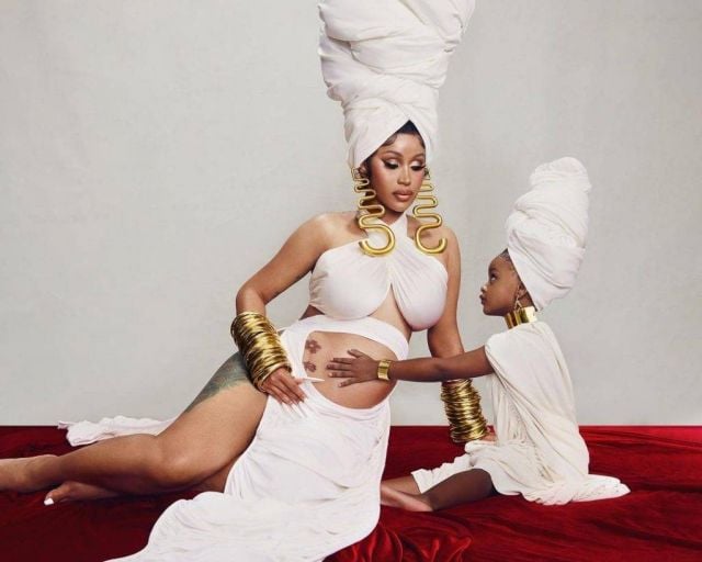 كاردي بي تضع طفلها الرابع 