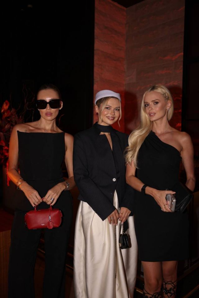 @mashaxso, @katieflotskaya