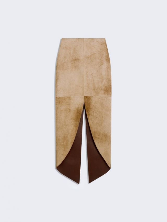 من مجموعة أزياء SCHIAPARELLI لخريف وشتاء 2025-2026