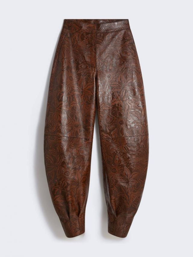 من مجموعة أزياء SCHIAPARELLI لخريف وشتاء 2025-2026