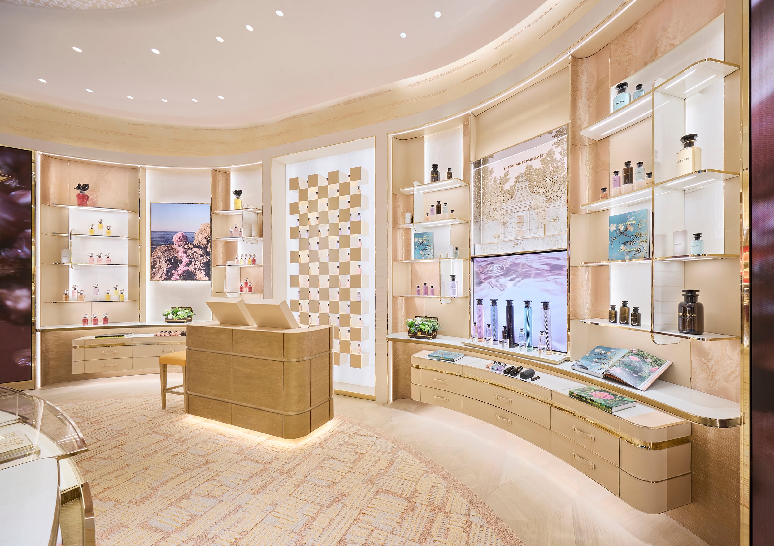 متجر لويس فويتون في دبي مول