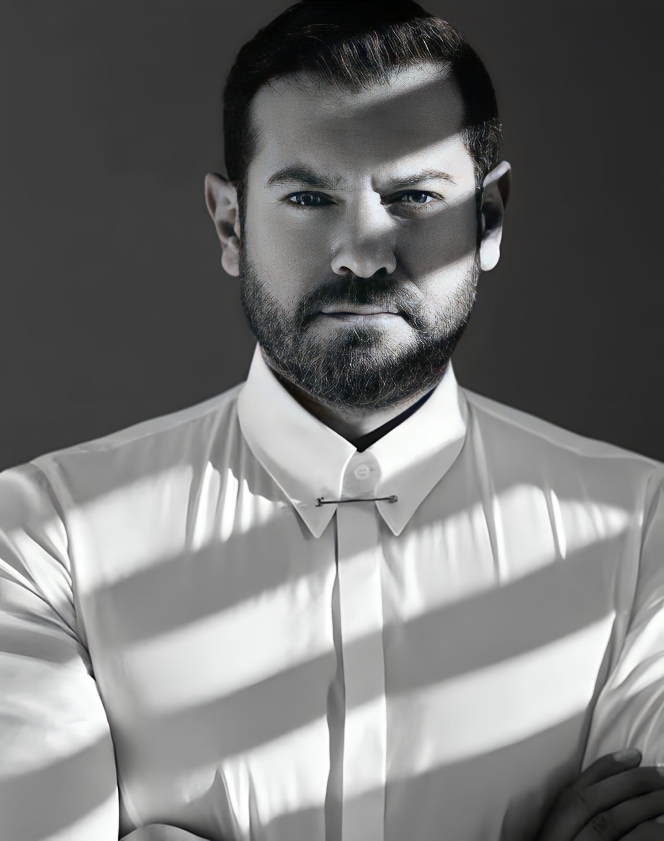 الفنان عمرو يوسف الفنان عمرو يوسف