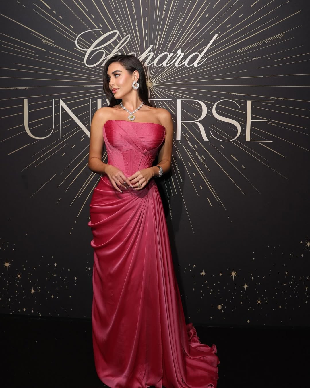 ياسمين صبري بفستان وردي أنيق