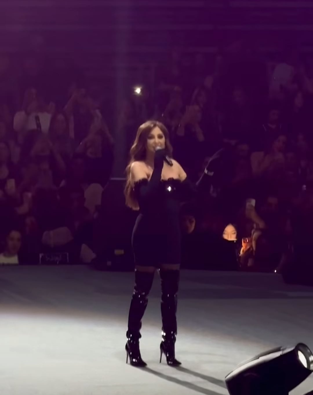 اليسا بلوك مختلف