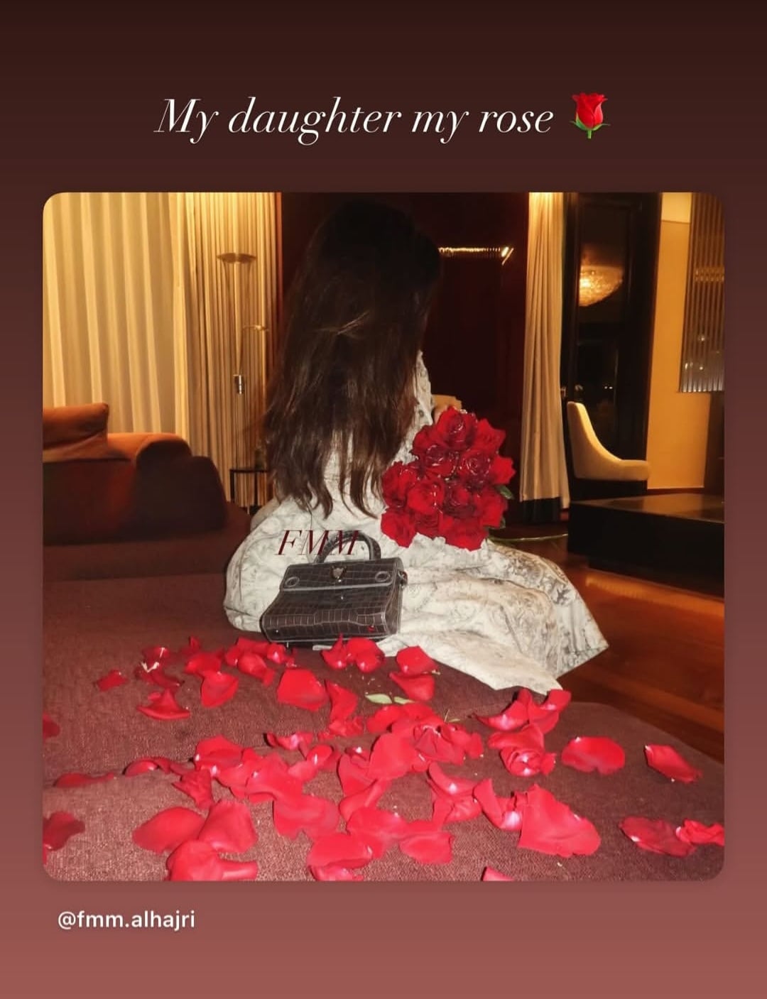 ابنة احلام كبرت وباتت أنيقة 