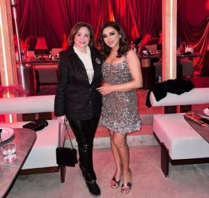 إلهام شاهين توثّق احتفال نجمات الفن بيوم ميلاد أنغام (صور)