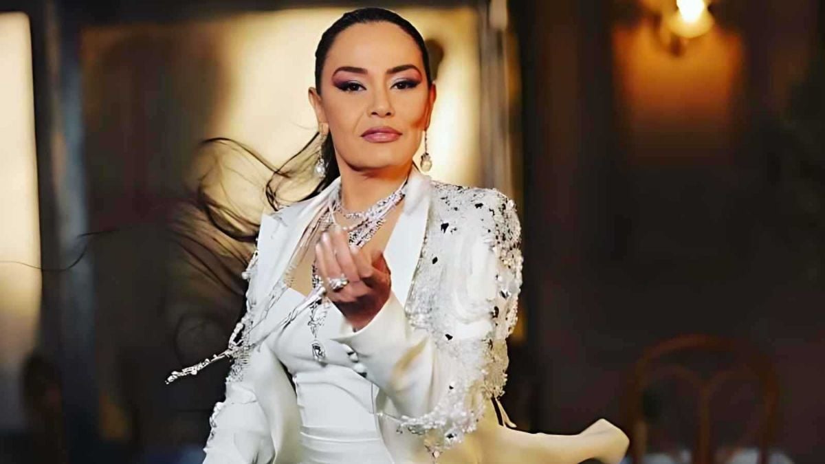 محمد عبد العزيز يتحدث للمرة الأولى عن سرّ حول شريهان وعادل إمام