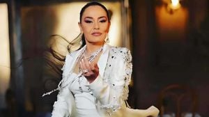 محمد عبد العزيز يتحدث للمرة الأولى عن سرّ حول شريهان وعادل إمام