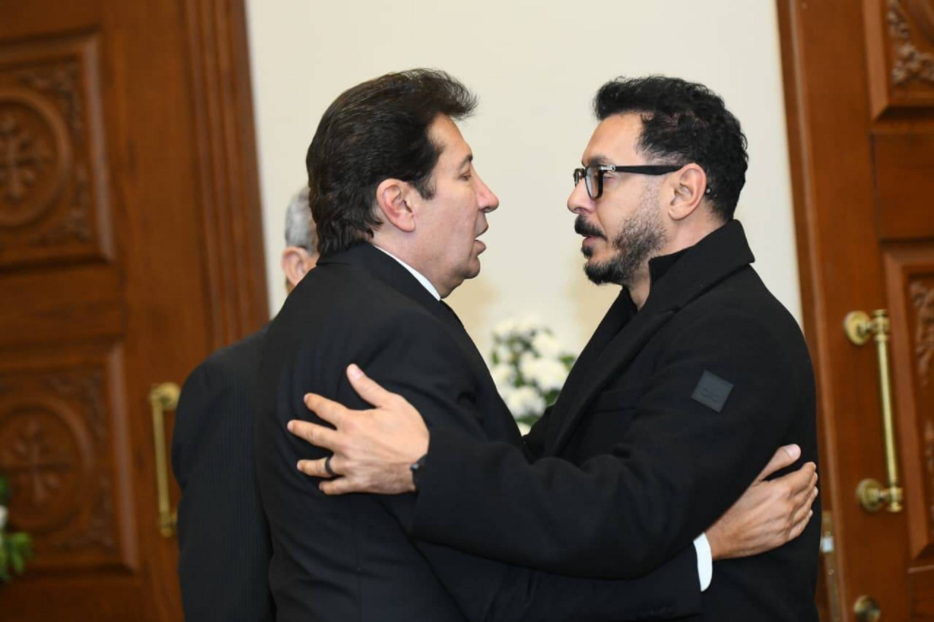 مصطفى شعبان يواسي هاني رمزي