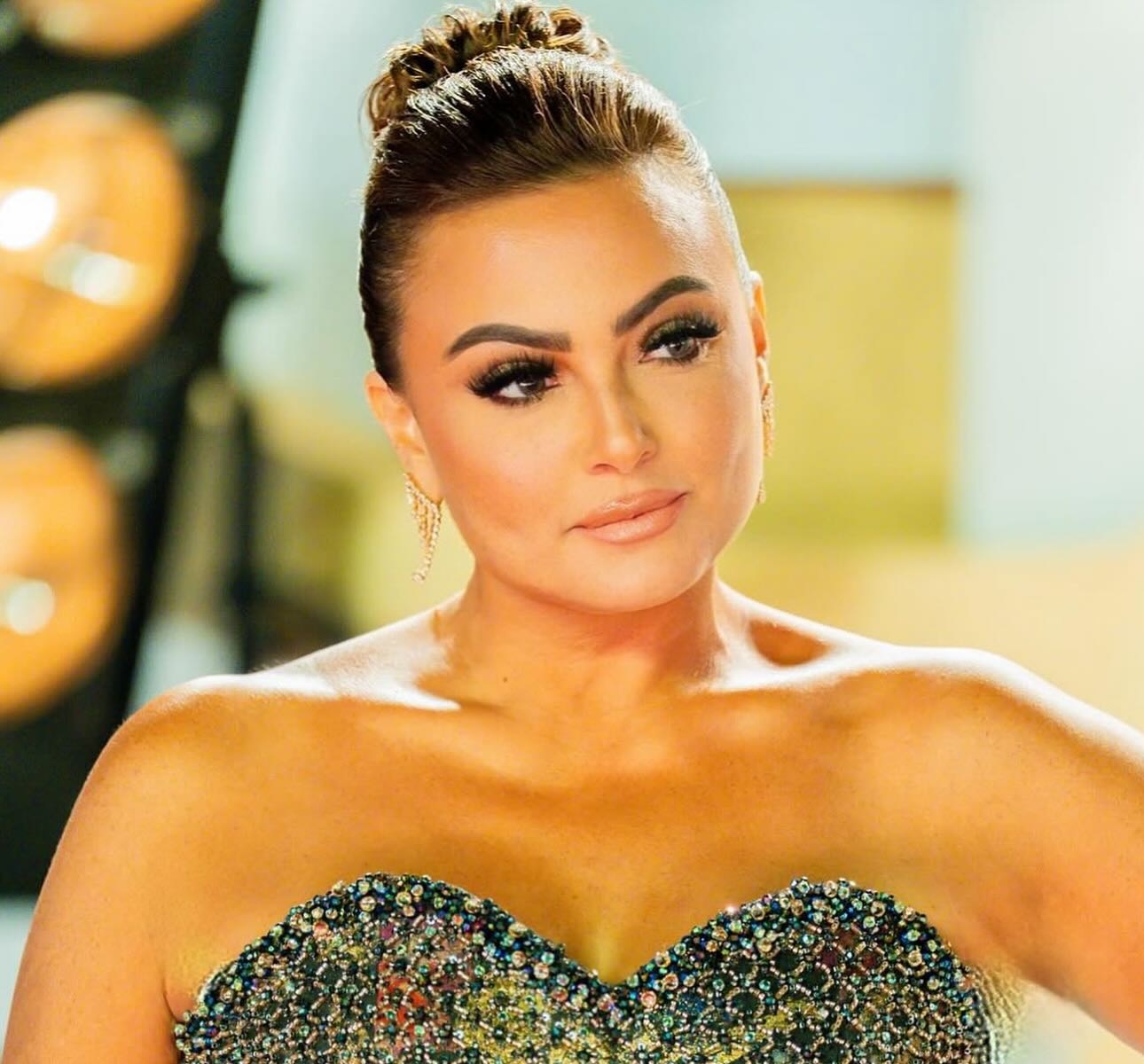 بشرى تعلن عن وفاة خالها وتفاجئ المعزّين بقرار غريب | مجلة لها