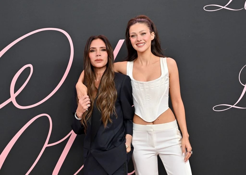 نيكولا بيلتز زفيكتوريا بيكهام نيكولا بيلتز زفيكتوريا بيكهام