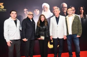 محمود حميدة يحتفل بالعرض الخاص لفيلم "الملحد" بعد ساعات من مغادرته المستشفى (صور)