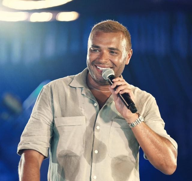 رامي صبري يوجّه رسالة لشيرين عبد الوهاب من الحرم النبوي