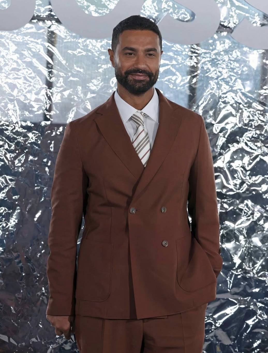 كريم فهمي يتحدث عن زوجته ونقطة ضعفه وأدواره الرومانسية وعلاقتها بحياته الخاصة (فيديو)